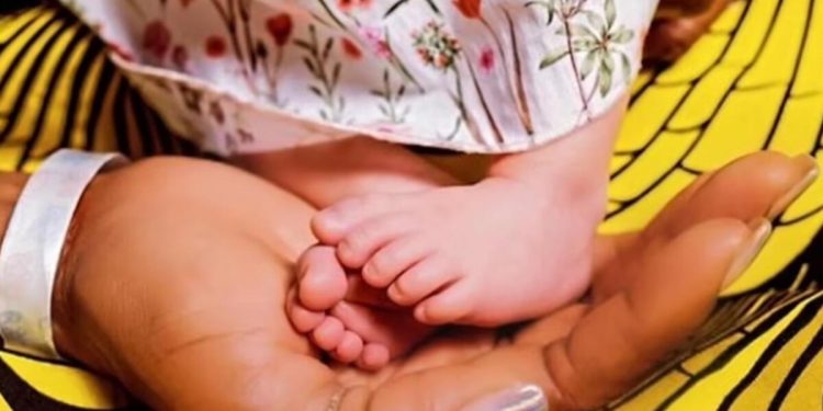 50 yaşında anne olan Naomi Campbell bebeği hakkında konuştu: O evlatlık değil, o benim kızım!