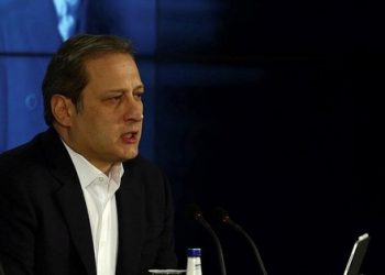 Burak Elmas’a kritik Torrent sorusu!