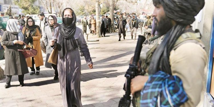 Daha fakir ve umutsuz