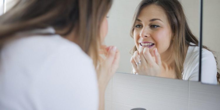 Diş sıkma hangi hastalıklara neden oluyor kemik erimesi olabilir!