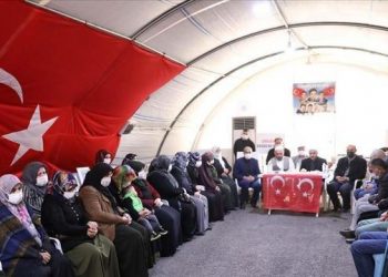 Diyarbakır anneleri Gara şehitleri için mevlit okuttu