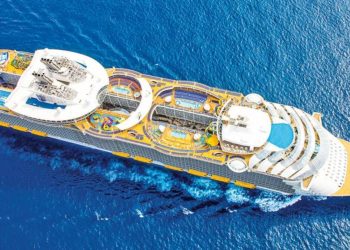 Dünyanın en büyük yolcu gemisi birinci seferine çıkıyor