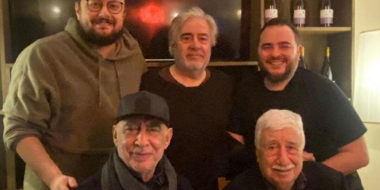 Efsaneler bir ortada