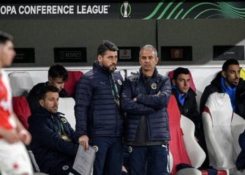 FENERBAHÇE HABERLERİ – Spor muharrirleri Slavia Prag-Fenerbahçe maçını kıymetlendirdi