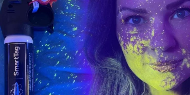 İngiltere’de dikkat çeken uygulama! Aile içi şiddete karşı ultraviyole ışıkla görünür olan sıvı