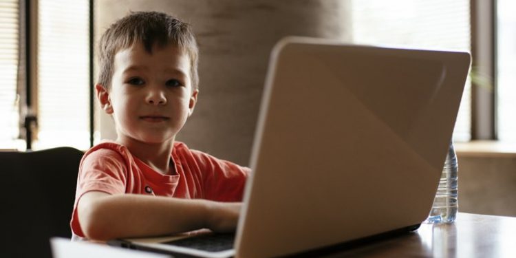 İşte Güvenli İnternet İçin Çocukları Koruma İpuçları