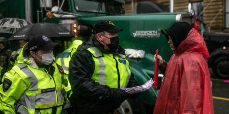 Kanada’da 2 protesto önderi tutuklandı