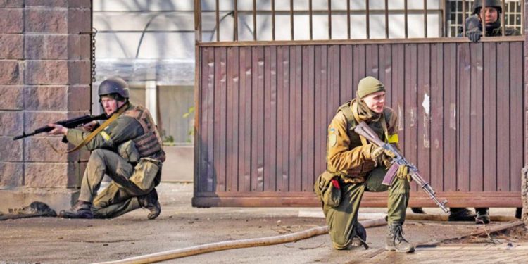 Kiev sokak sokak direniyor