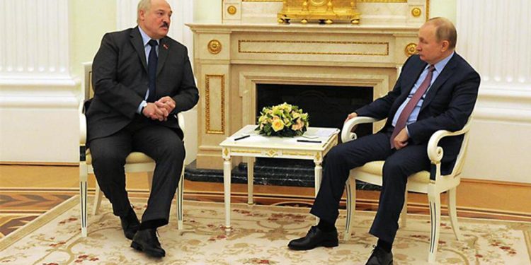 Kremlin’de kritik tepe… Putin ile Lukaşenko bir ortaya geldi!
