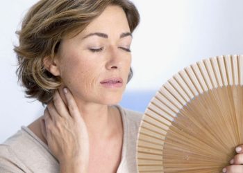 Menapozda erken tanı ve tedavi neden önemli gecikmesi kanser riskini arttırıyor!