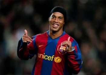 Ronaldinho Yasin Öztekin’i takip etti!
