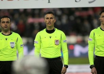 Sivasspor Beşiktaş maçında bir kere daha penaltı kararı!