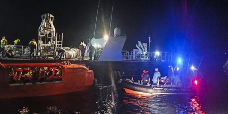 Son dakika… Akdeniz’de felaket! Yanan gemideki Türkler yaşananları anlattı