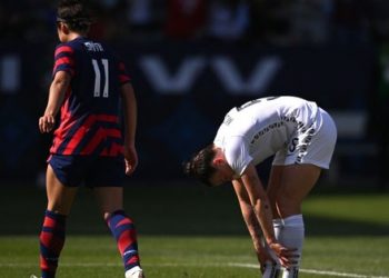 Son dakika spor haberi: Yeni Zelandalı Meikayla Moore kendi kalesine hat-trick yaptı!