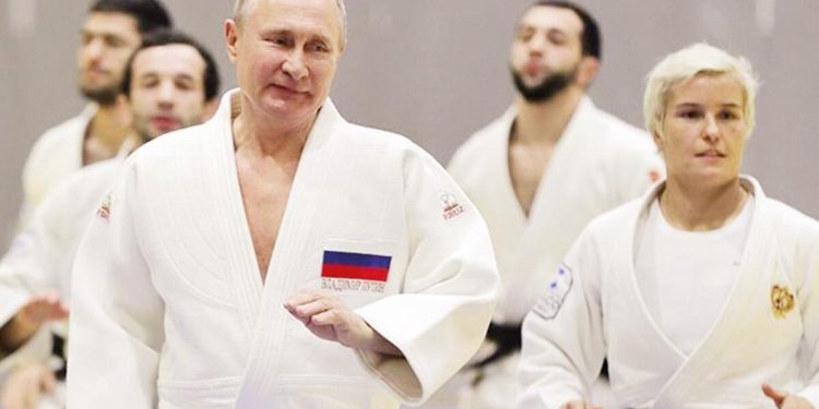 Unvanları askıya alındı