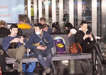 Yolcular İstanbul Havalimanı’nda kaldı