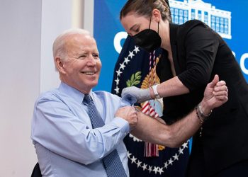 ABD Lideri Biden, canlı yayında 4. doz Covid-19 aşısı oldu