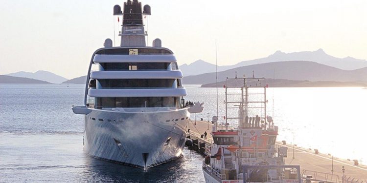 Abramoviç iki yatını da Türkiye’ye getirdi