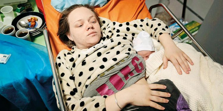 Annesi vefattan dönmüştü… Mucize bebek Veronika