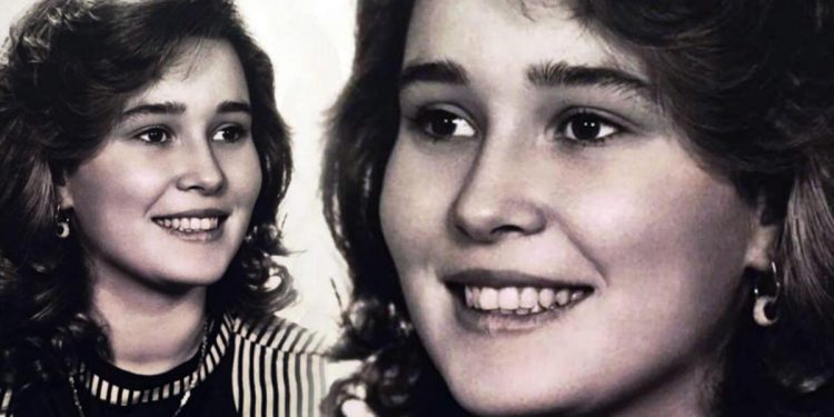 Annesinin fotoğrafını paylaştı, güzelliğinin sırrı çözüldü!