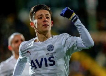 Arda Güler 17 yaşında tarihe geçti! Alanyaspor Fenerbahçe maçında bir birincisi başardı…