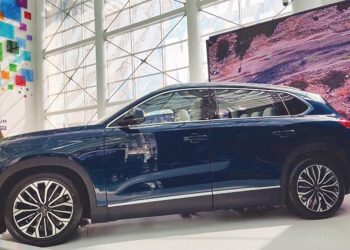 Bakan Varank: Elektrikli arabada küresel üs olacağız