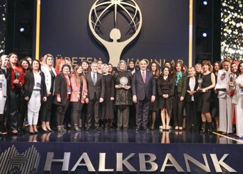 Bayan teşebbüsçüler mükafatlarını aldı