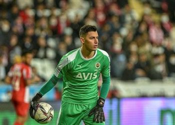 BEŞİKTAŞ TRANSFER HABERİ – Fenerbahçe ile mukavele yenilemeyen Berke Özer Beşiktaş’a transfer oluyor