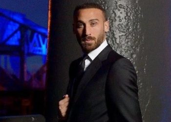 Cenk Tosun Galatasaray Beşiktaş maçını tribünden takip edecek