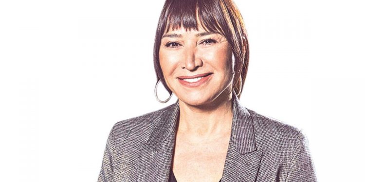 Demet Akbağ sahnelere dönüyor: Biraz heyecan, biraz panik ancak çokça keyif