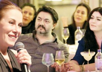 Deniz Çakır ve Bilgehan Baykal’ın romantik gecesi!