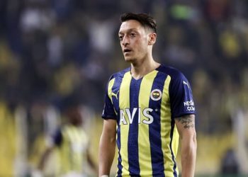FENERBAHÇE HABERİ: Menajerinden flaş sözler! Mesut Özil ve ayrılık…