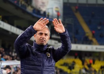 FENERBAHÇE HABERLERİ – Hakkı Yalçın’dan İsmail Kartal’a şok eleştiri!