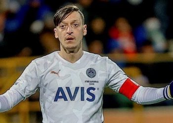 FENERBAHÇE HABERLERİ: Mesut Özil için olay yorum! “Ondan istediğimiz…”