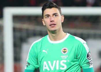 Fenerbahçe’de Berke Özer belirsizliği! Görüşmeler durdu