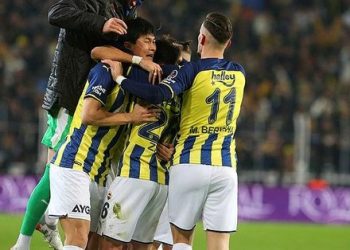 Fenerbahçe’de dev değişim! Yeni hoca ile birlikte…