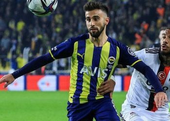 Fenerbahçe’de Jose Sosa’dan Diego Rossi yorumu! “Bana armağan almalı”