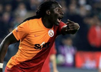 GALATASARAY HABERLERİ – Bafetimbi Gomis’ten flaş transfer itirafı! “Beni aradı ve…”