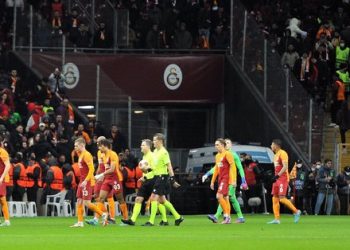 GALATASARAY HABERLERİ – Bülent Timurlenk’ten Galatasaray-Barcelona maçı sonrası çarpıcı yorum!
