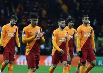 GALATASARAY HABERLERİ – Cimbom’da karanlık tablo! 5 maç daha kaybederse…