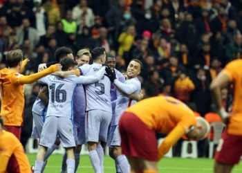 GALATASARAY HABERLERİ – Spor muharrirleri Galatasaray-Barcelona maçını kıymetlendirdi