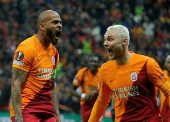 Galatasaray’ın 3 yıldızına teklif yağıyor! İşte istenen bonservis bedelleri
