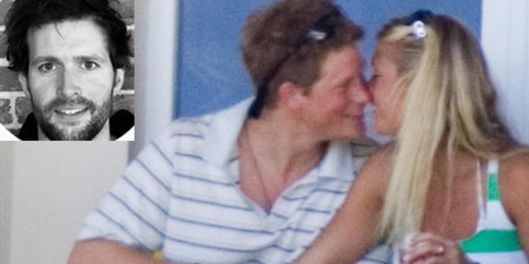 Gözyaşları içinde ayrılmışlardı: Eski sevgilisinin okul arkadaşından bir bebeği olmuş!