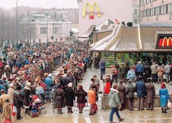 Rusya’da McDonald’s çılgınlığı! Menüler satışa çıktı…