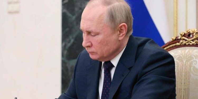 Son dakika: Putin, Rusya tarafında yer alacak “gönüllü savaşçıların” Ukrayna’daki çatışma bölgelerine ulaştırılması talimatı verdi!