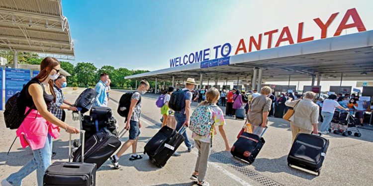 Turizmci âlâ haber bekliyor