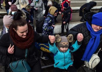 Ukraynalı bayanlar Dünya Bayanlar Günü’nü göç yolunda geçiriyor