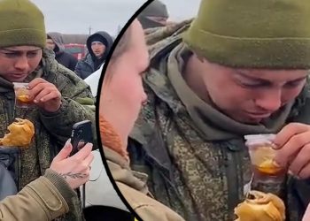 Ukraynalı bayanlar yemek verdi, teslim olan Rus askeri gözyaşlarına boğuldu!