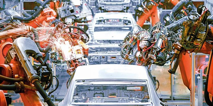 Üretim ve ihracatta düşüş devam ediyor