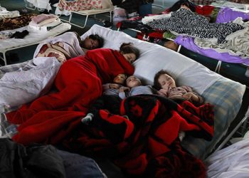 ‘Yeni hayat’ başlarına yıkıldı… 11 yaşında ancak 2’inci kere savaştan kaçıyor!